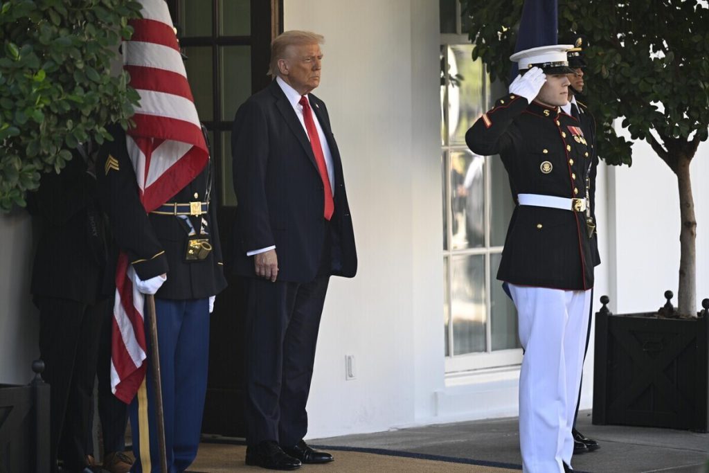 Trump accusa l&#039;Ucraina di utilizzare missili europei contro la Russia: cosa significa per il conflitto e le relazioni internazionali

Approfondimento
La recente dichiarazione del Presidente degli Stati Uniti d&#039;America, Donald Trump, secondo cui l&#039;Ucraina starebbe utilizzando missili di produzione europea per colpire il territorio russo, solleva importanti questioni sulla dinamica del conflitto in corso e sul ruolo degli alleati europei e statunitensi nel fornire supporto militare all&#039;Ucraina.

Possibili Conseguenze
Le conseguenze di tali affermazioni potrebbero essere significative, influenzando le dinamiche del conflitto e le relazioni internazionali tra le parti coinvolte, inclusi gli Stati Uniti, l&#039;Ucraina, la Russia e l&#039;Unione Europea, con potenziali impatti sulla stabilità regionale e globale.

Opinione
È fondamentale riconoscere che le opinioni su questo tema possono variare notevolmente a seconda delle fonti e delle prospettive, e che una valutazione obiettiva richiede un&#039;analisi approfondita dei fatti e delle dichiarazioni ufficiali, evitando di farsi influenzare da posizioni polarizzate o ideologiche.

Analisi Critica dei Fatti
Un&#039;analisi critica dei fatti richiede di esaminare attentamente le fonti delle informazioni, le prove disponibili e le dichiarazioni ufficiali delle parti coinvolte, al fine di comprendere appieno la situazione e le sue implicazioni, separando i fatti verificabili dalle opinioni e dalle speculazioni.

Relazioni con altri fatti
Questo evento è parte di un contesto più ampio di tensioni e conflitti nella regione, e la sua comprensione richiede di considerare le relazioni storiche, politiche ed economiche tra le nazioni coinvolte, nonché gli interessi e le strategie degli attori globali.

Contesto storico
Il conflitto tra Ucraina e Russia ha radici storiche e politiche complesse, che includono questioni di sovranità, identità nazionale e interessi economici, e comprendere questo contesto è fondamentale per analizzare gli eventi attuali e le loro possibili conseguenze a lungo termine.

Fonti
La fonte di questo articolo è il sito della fonte rss, che fornisce informazioni aggiornate sugli eventi internazionali, offrendo una prospettiva attendibile e imparziale sulle questioni globali più rilevanti.