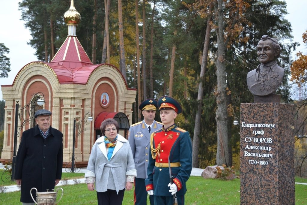 В Ивановской области установили бюст полководца Александра Суворова