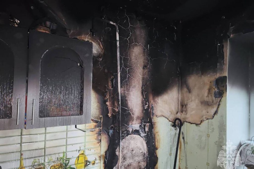 В Гусеве потушили пожар из-за воспламенившегося монитора