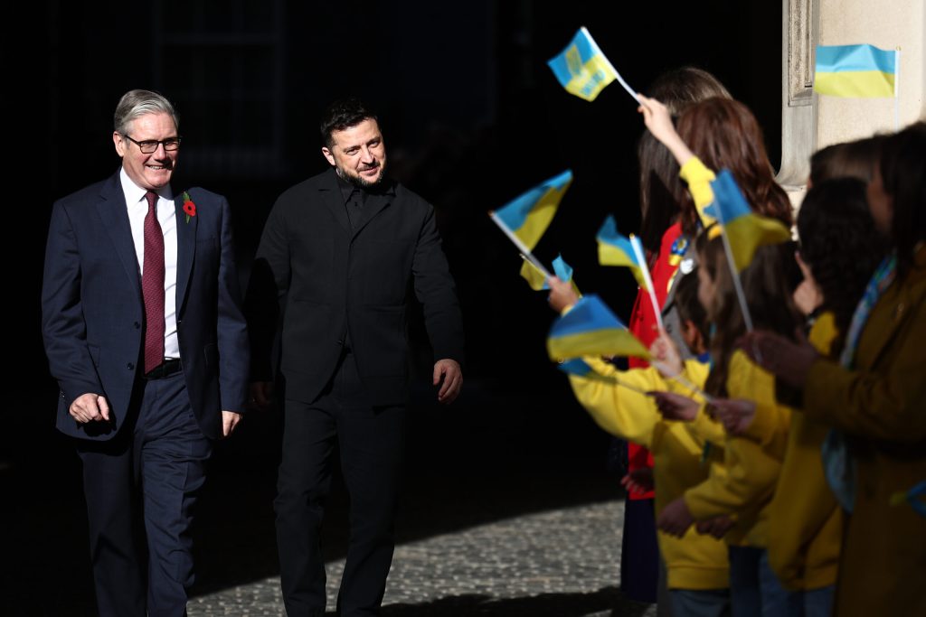 Ucraina, Zelensky a Londra per incontrare la ‘Coalizione dei volenterosi’