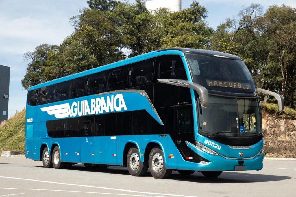 Empresa de ônibus anuncia 615 vagas de emprego com salário de até R$ 5.900
