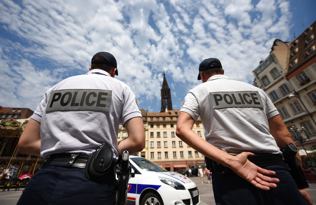 Omicidio di Lola Daviet: la Francia attende la sentenza per Dahbia Benkired, accusata dell&#039;omicidio e della tortura della 12enne parigina