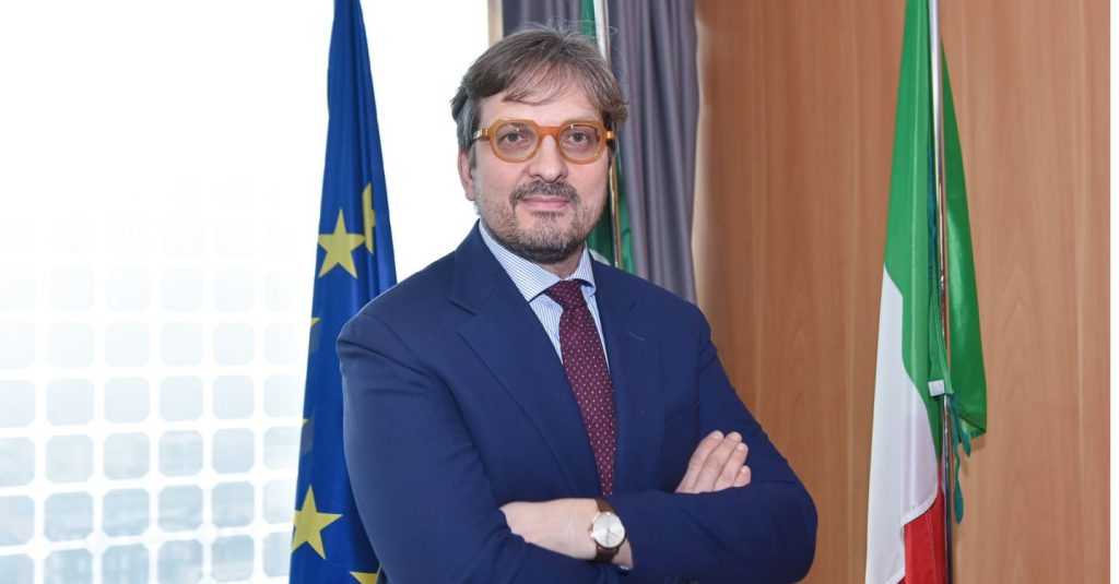 Lombardia lancia nuova strategia per attrarre investimenti esteri e sostenere l&#039;economia regionale