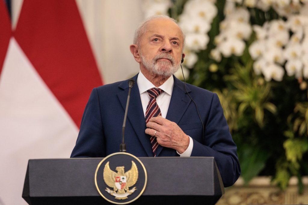 Ministro degli Investimenti onorato per il suo impegno nella Bahia: una cerimonia di riconoscimento per le azioni a favore dello stato