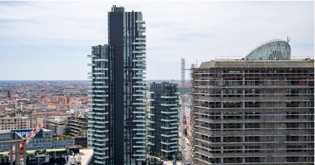 Il settore immobiliare italiano in ritardo: solo lo 0,06% rappresentato in Borsa, urge riforma per aumentare trasparenza e liquidità

Fonte: SDA Bocconi, https://www.sdabocconi.it/it/publications/rapporto-sul-settore-immobiliare-italiano