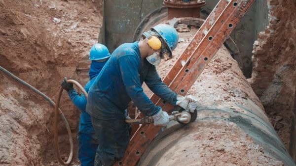 Obras da Embasa ampliam cobertura de esgotamento na Cidade Baixa