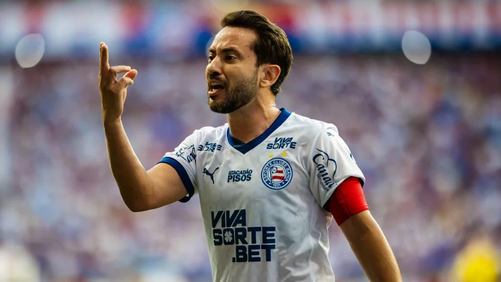 Jerônimo Rodrigues assiste ao triunfo do Bahia com CEO do Grupo City