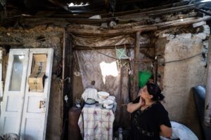 La guerra in Ucraina esacerba l&#039;esclusione dei Rom: solo il 4% delle famiglie ottiene il risarcimento per i danni di guerra