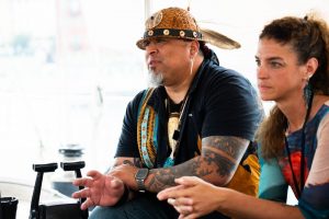 I Popoli Indigeni Chiedono Un Trattato Vincolante sulle Plastiche per Proteggere il Pianeta e le Future Generazioni