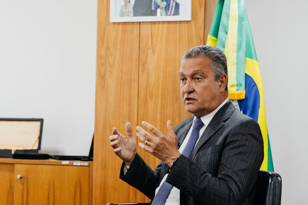 Rui sugere pesquisa definir nome do Senado na chapa governista