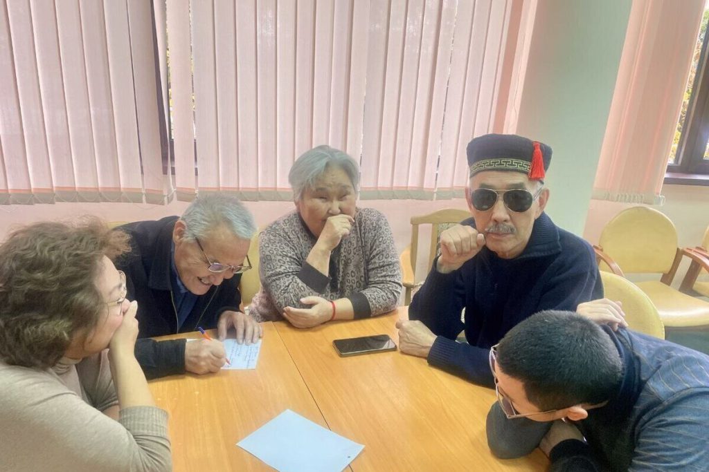 La Biblioteca Nazionale di Kalmykia celebra la Giornata internazionale del bastone bianco con un quiz speciale per promuovere l&#039;inclusione delle persone con disabilità visiva