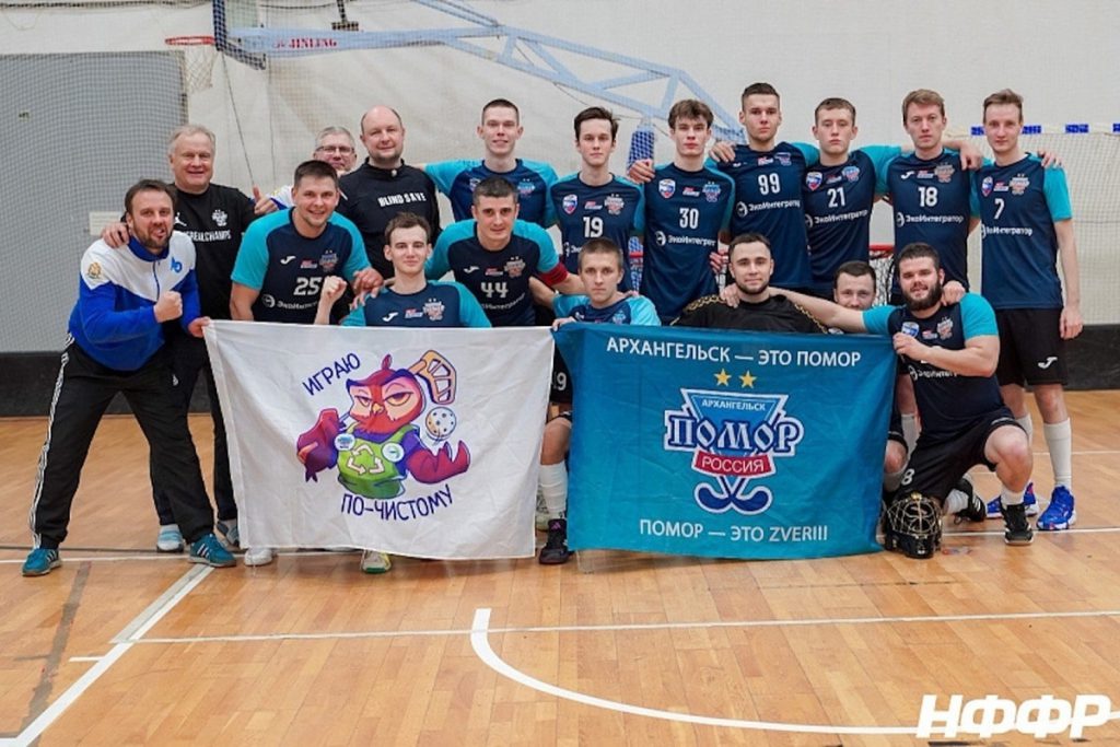 Команда из Архангельска лидирует в чемпионате России по флорболу