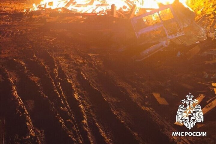 Минувшей ночью в Костромской области горели две бани