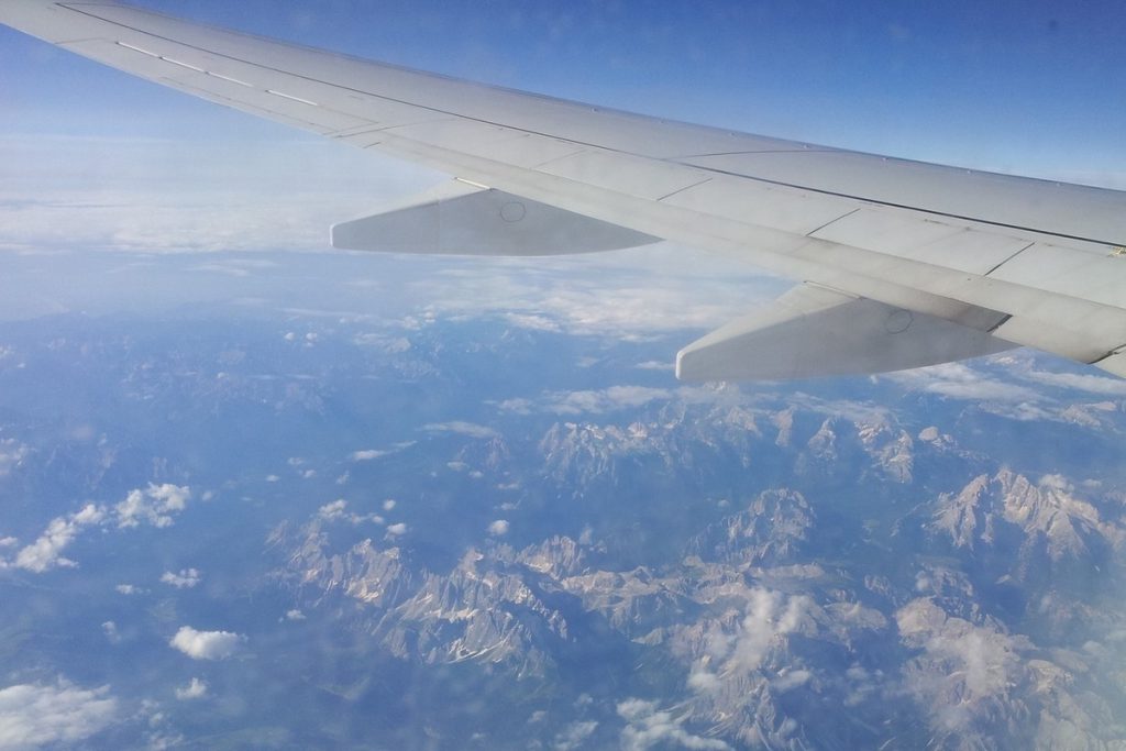 Eroe a bordo: il feldscer dell&#039;Ural salva una giovane madre e suo figlio in volo