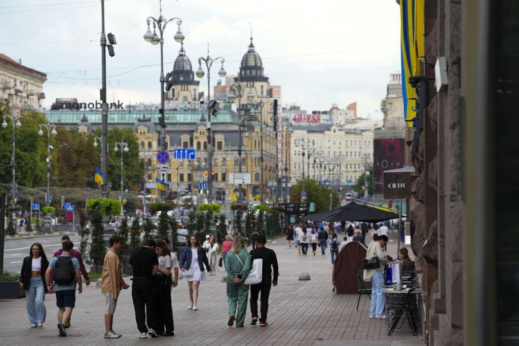 Ucraina in vendita online razioni alimentari di aiuti militari della NATO