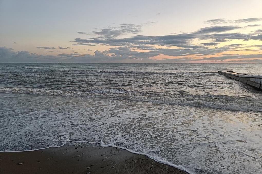 Ciclone Barbara colpisce il Mar Nero vicino a Sochi: le acque si raffreddano notevolmente