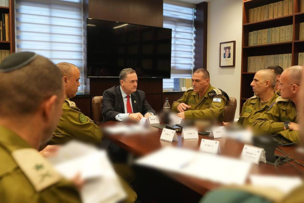 Исраэль Кац поручил  ЦАХАЛу решительно реагировать на любую угрозу ХАМАС