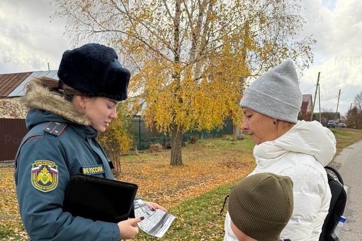 Incendi autunnali nella regione di Penza: prevenzione e rischi per la sicurezza pubblica