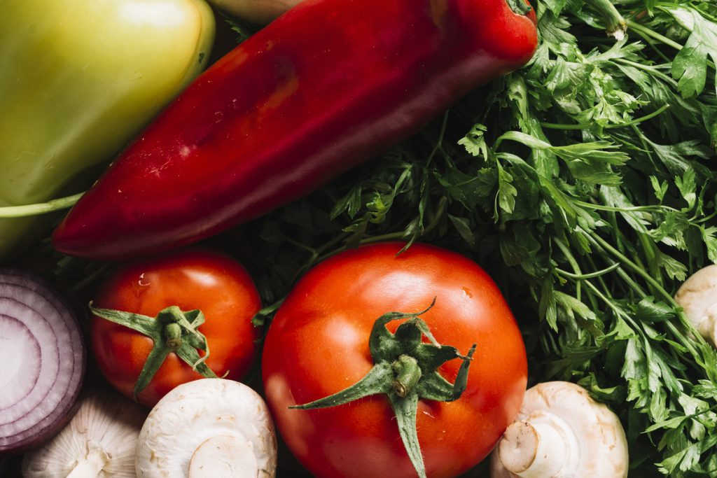 Пензенцам рекомендуют отказаться от покупки овощей и фруктов с дефектами