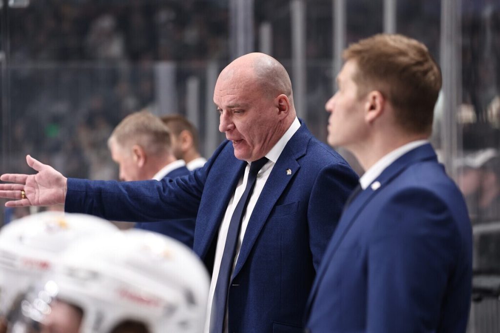 Il Metallurg Sconfitto: Analisi della Partita contro il Neftekhimik e le sue Conseguenze