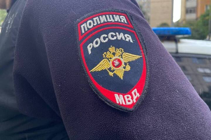 Caccia all&#039;uomo a Lomonosovskij: la polizia cerca il sospettato di aver ferito un uomo all&#039;occhio