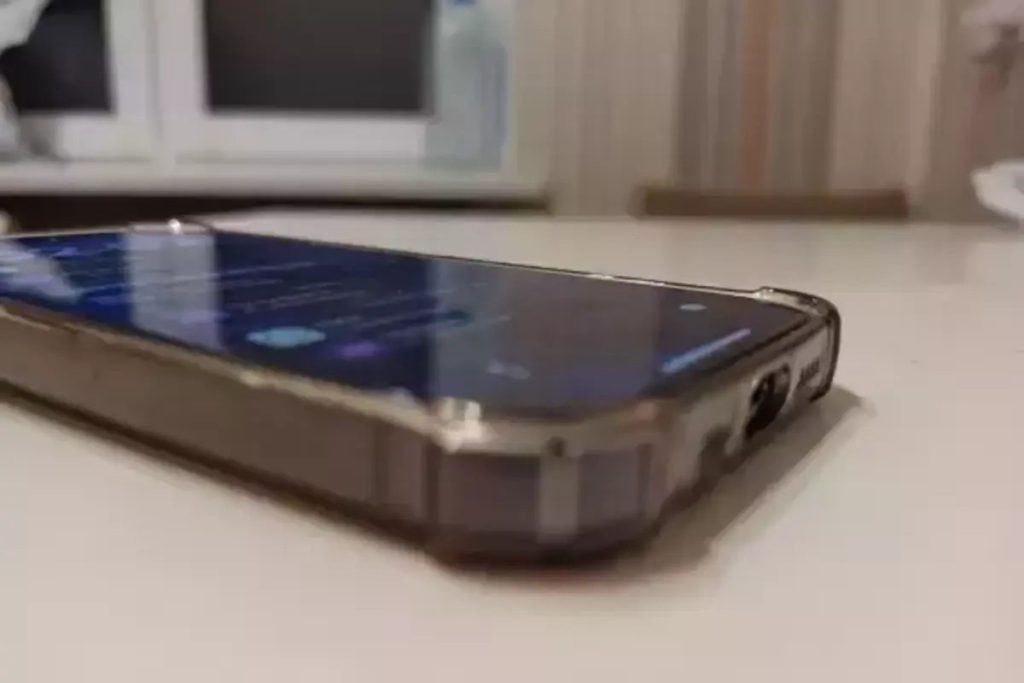 Problemi di connessione a Rostov: i residenti denunciano la mancanza di servizi di telecomunicazione affidabili