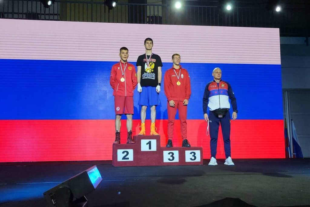 Vladimir Yamkov, il pugile della Tatarstan, vince la medaglia d&#039;oro al Campionato europeo aperto dei Balcani