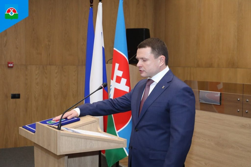 Депутаты райдумы выбрали главой Надымского района Дмитрия Жаромских