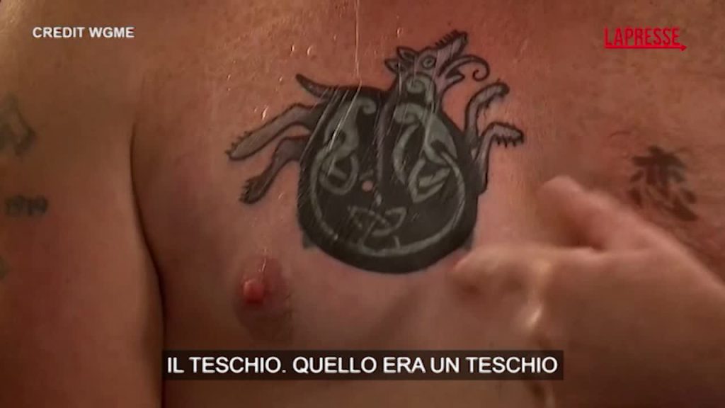 Candidato al Senato Usa copre tatuaggio con simboli nazisti dopo polemiche