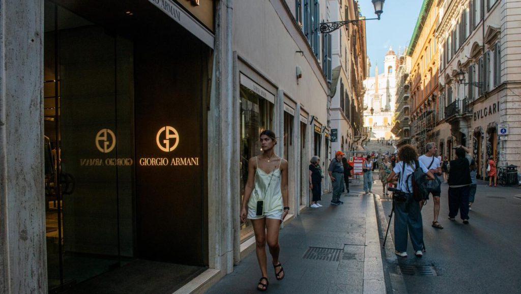 Armani, ceo L’Oreal: “Pronti a trattare per acquisire quota gruppo”