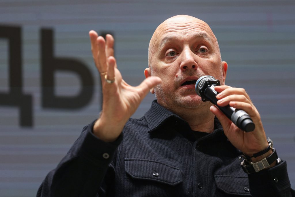 Conflitto nel Donbass: Zachar Prilepin esprime dubbi sulla disponibilità di Zelensky a cedere territori alla Russia