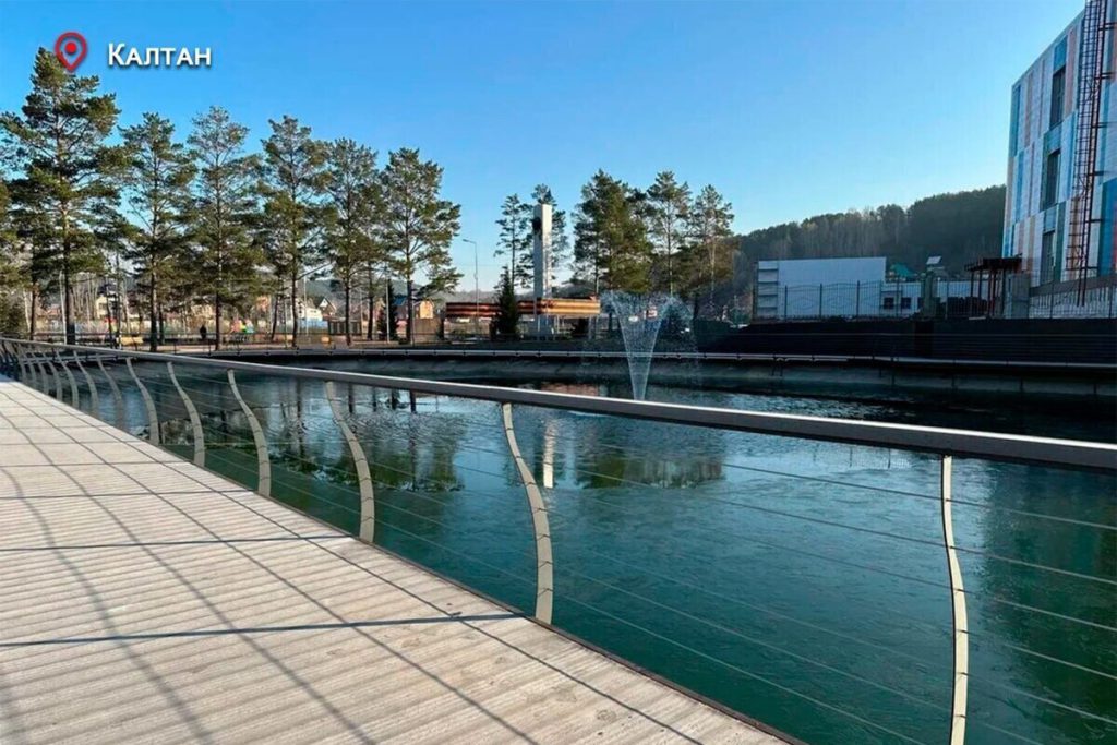 В Кузбассе открылся новый парк с озером и набережной-террасой