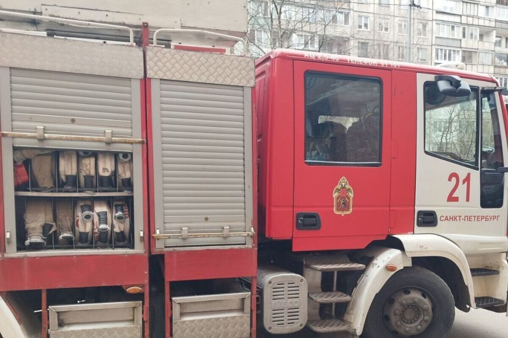 Incendio a San Pietroburgo due bambini feriti in un appartamento