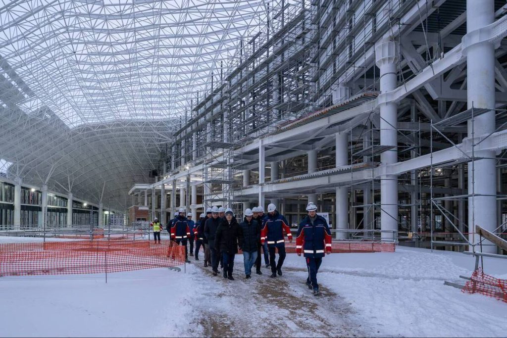 Губернатор оценил обновленные и строящиеся объекты в Новом Уренгое