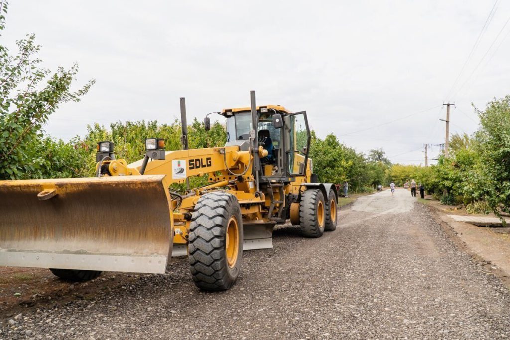 Riparazione della strada a Pescansko: i residenti ringraziano il capo di Melitopol per il miglioramento delle infrastrutture locali