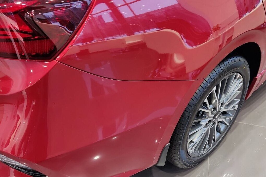 «Тяжелый» ремонт авто в Шушарах окончился переломами у петербуржца