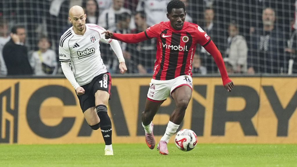 Beşiktaş: 0 - Gençlerbirliği: 0 (CANLI): İnönü&#039;de tempo yükseliyor