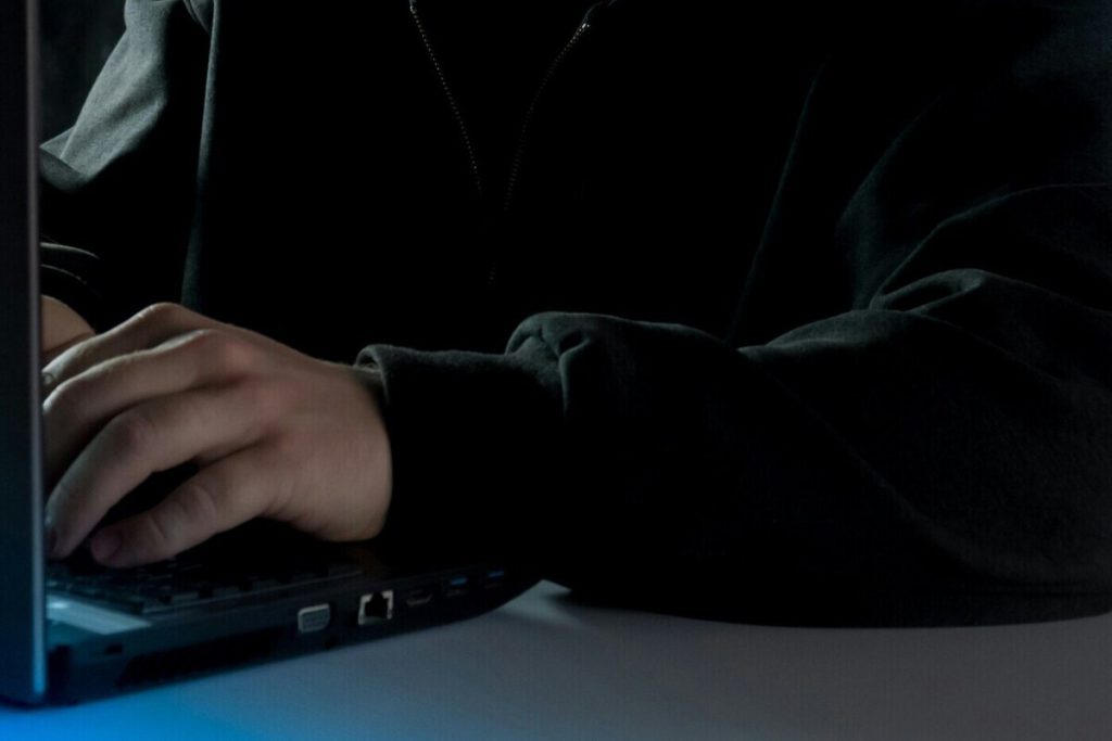 В Бурятии мошенники обманули студента на 340 тысяч рублей