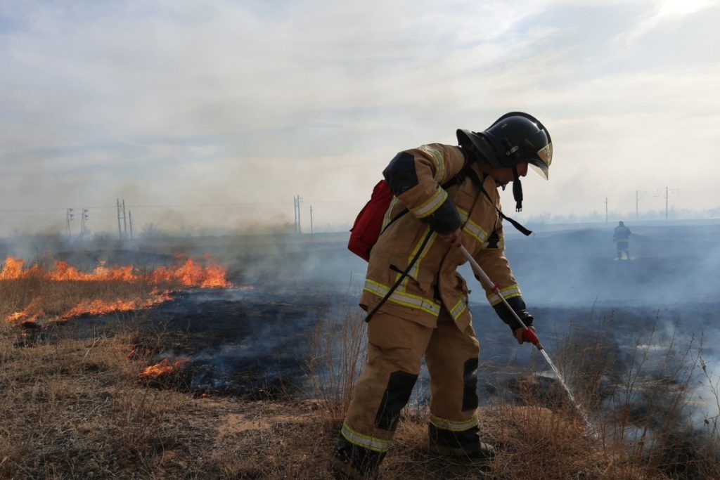В Ростовской области за сутки произошло 14 пожаров