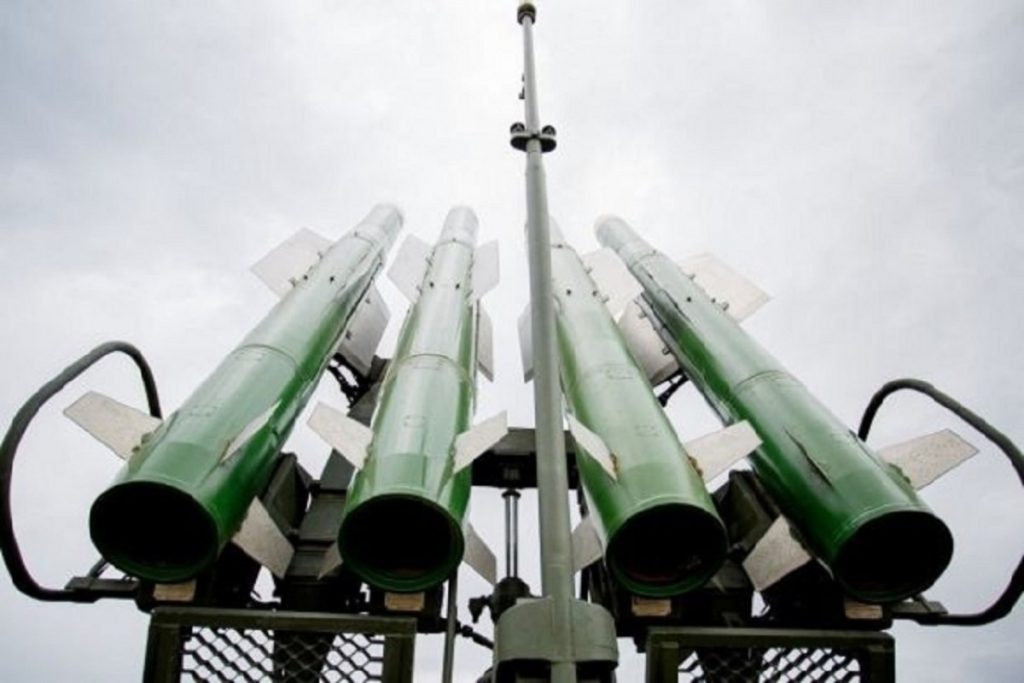 Abbattimento di due droni nella regione di Volgograd: implicazioni per la sicurezza aerea russa