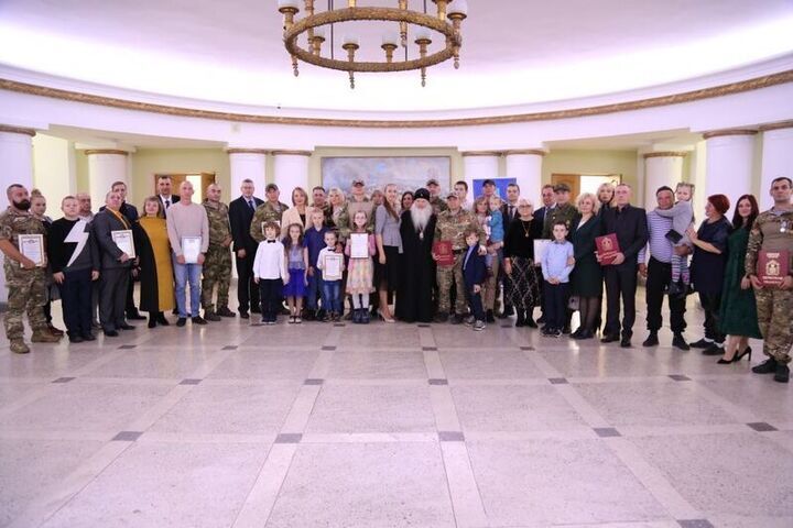 Celebrazione della Giornata del Padre a Orël: Un Tributo ai Padri e alle Famiglie nella Società Moderna