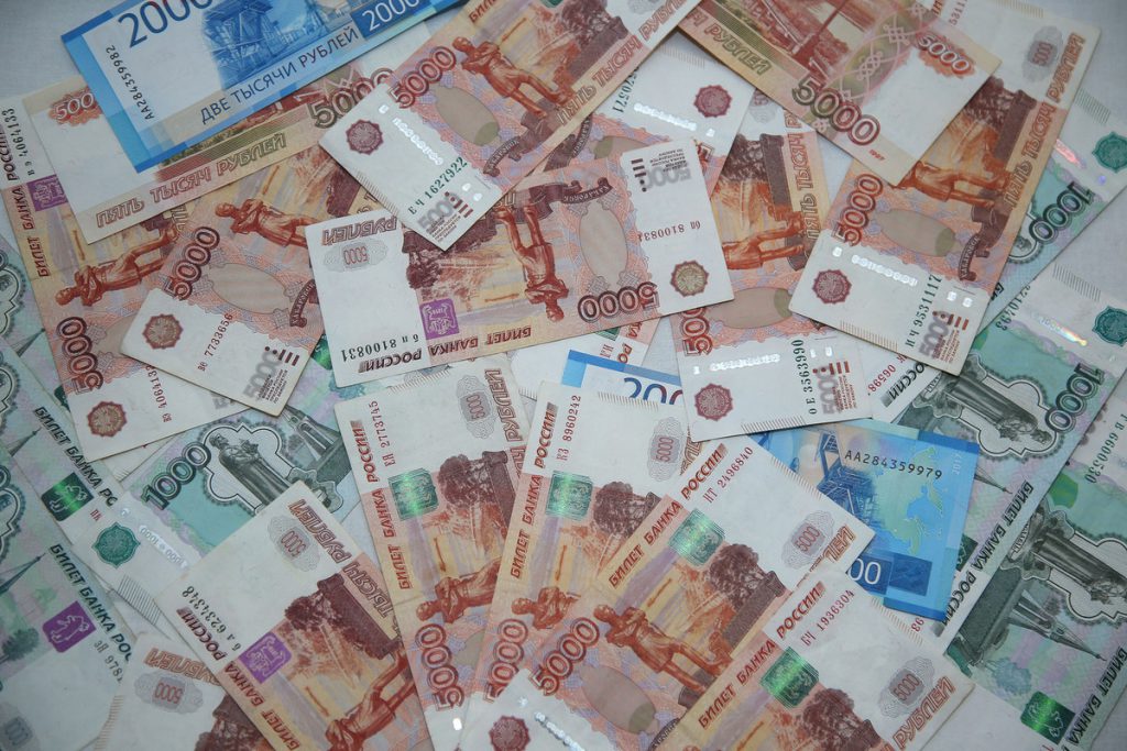 Россиянам назвали причины резкого укрепления рубля