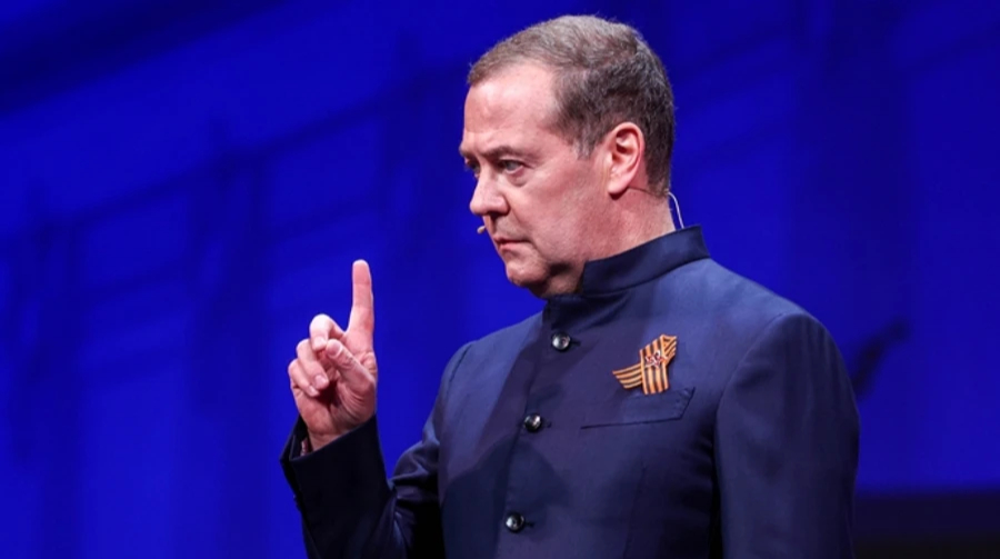 Former Russian president rudely warns Trump of &quot;nuclear response&quot; to Tomahawks in Ukraine