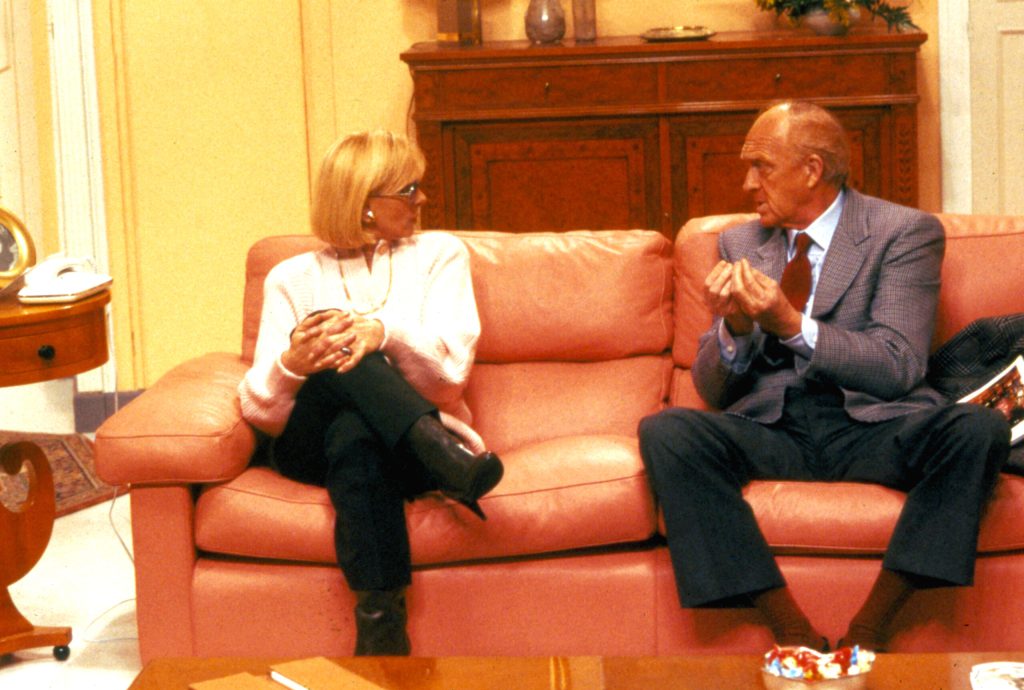 Casa Vianello cambia proprietario: Pier Silvio Berlusconi acquista l&#039;attico di Segrate da eredi filippini