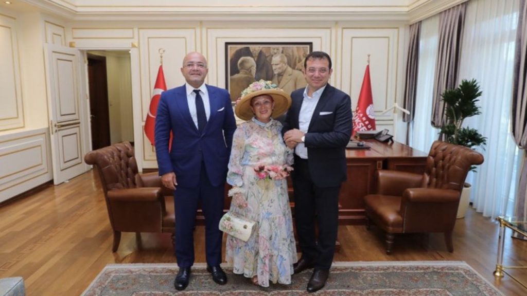 Misteriosa donna al centro dell&#039;indagine su sindaco di Istanbul: chi è Alaçam e cosa nasconde il suo caso?