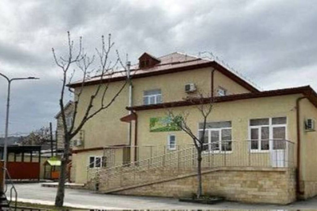 Indagine per maltrattamento dei bambini in un asilo nido a Derbent: le autorità russe avviano un&#039;inchiesta dopo segnalazioni di abusi