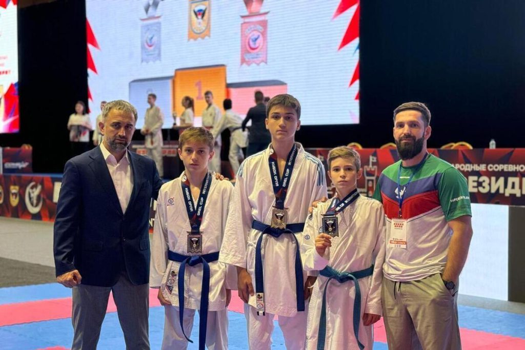 Дагестанские каратисты завоевали 16 медалей на межрегиональном турнире в КБР