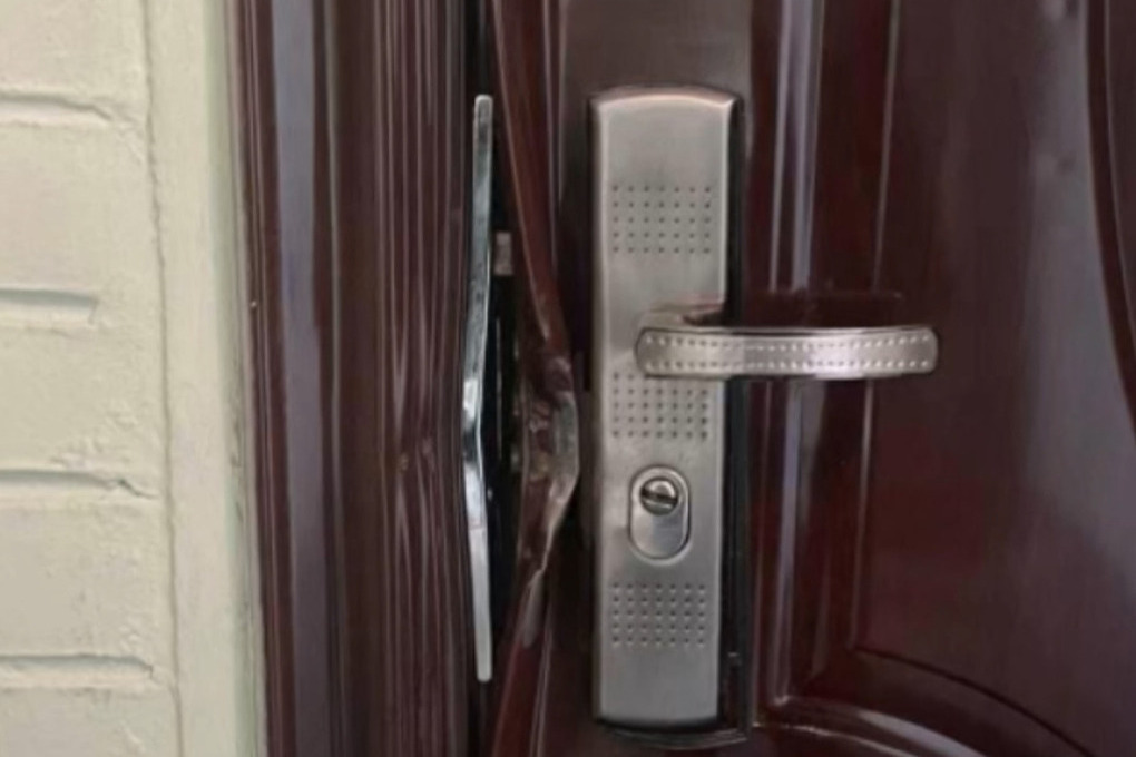 Задержали серийного взломщика, обносившего квартиры в Ленобласти