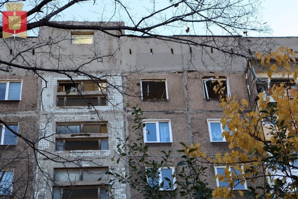 В Алчевске ведется обследование дома, пострадавшего от взрыва 13 октября