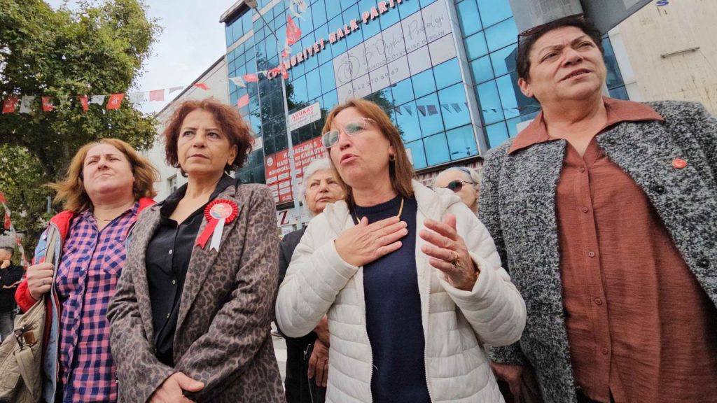 CHP&#039;de Zonguldak depremi! Kadın kolları başkanı ve 10 üye istifa etti